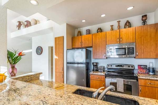 Spacious Kitchen With Modern Appliances