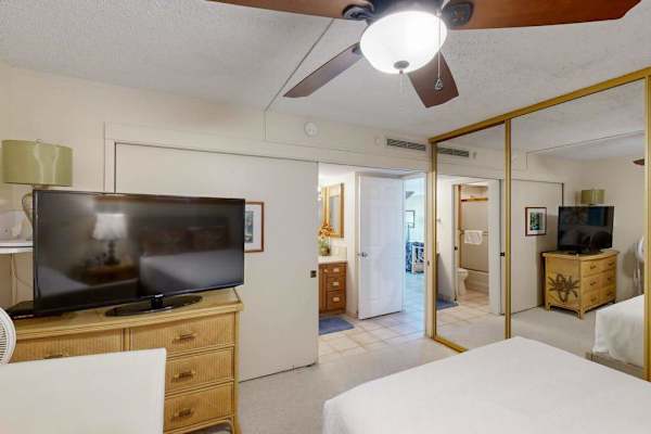 Unwind In Your Cozy Guest Retreat