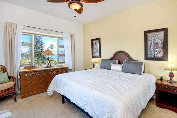 Primary suite with King bed and ensuite bathroom.