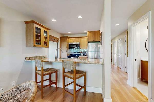 Convenient breakfast bar for quick meals