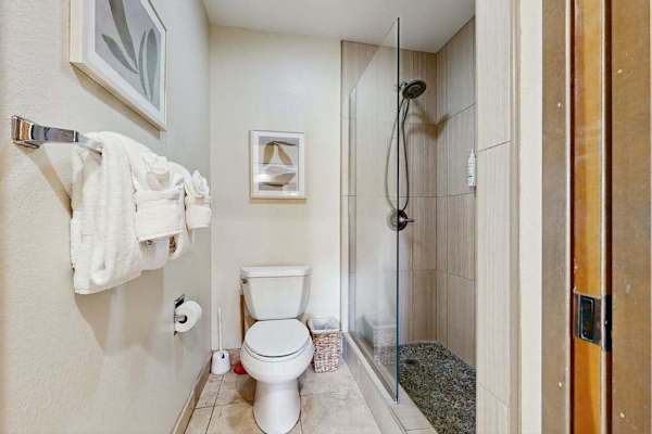 Walk-in shower for a refreshing start