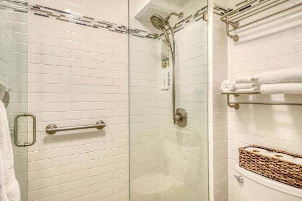 Walk In Shower With Spa Feel
