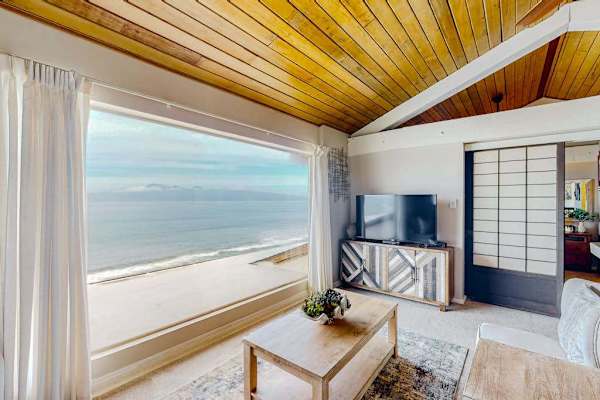 Wake Up To Endless Ocean Sunrises 