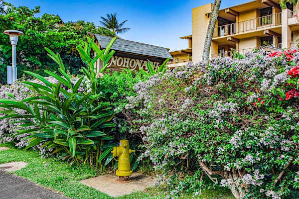 The oceanfront Nohonani building is just steps from the beach.