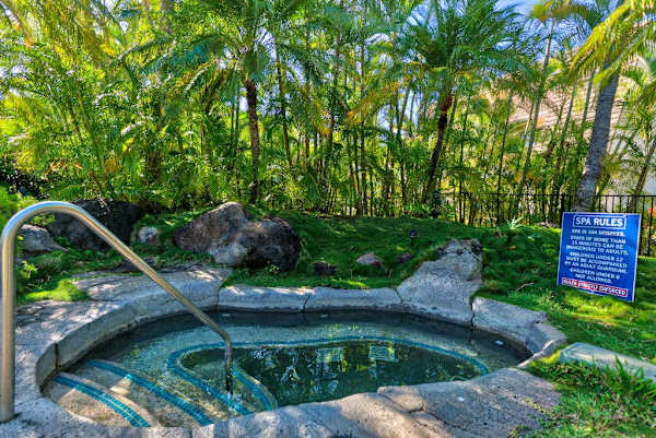 Relax in the secluded spa surrounded by nature