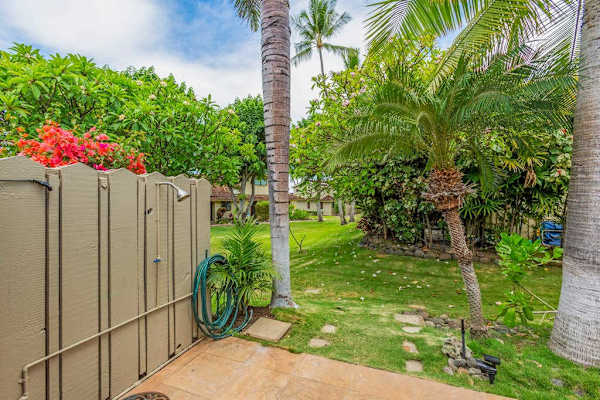 A private outdoor space offers easy access to tropical surroundings.