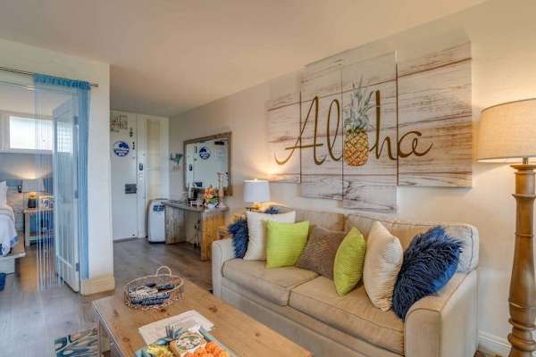 Relaxing Lounge Designed For Island Comfort