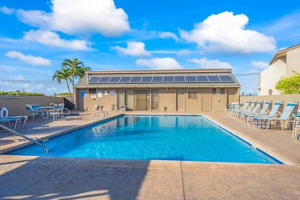 Lounge Poolside Under The Hawaiian Sun