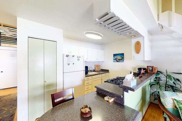 Well equipped kitchen and dining space makes every breakfast lunch and dinner enjoyable