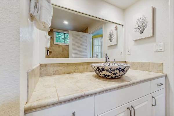 Refresh and recharge in this beautifully maintained bathroom designed for comfort and convenience