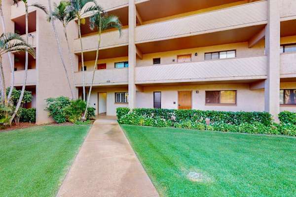 Lauloa Resort