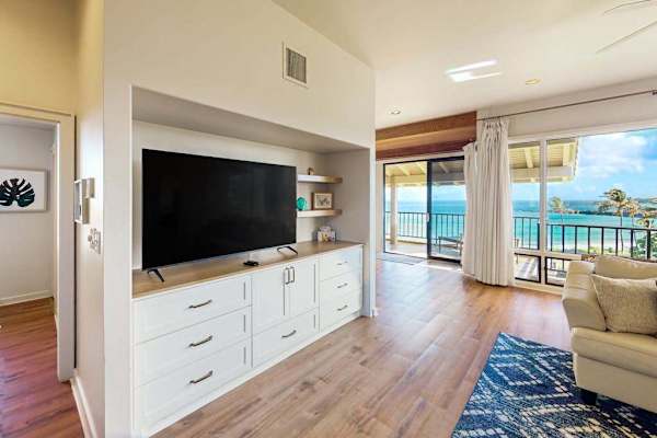Relaxed Coastal Living With Modern Comforts