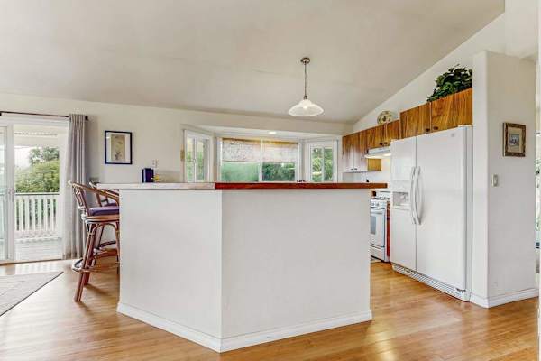 Open Kitchen With Breakfast Bar