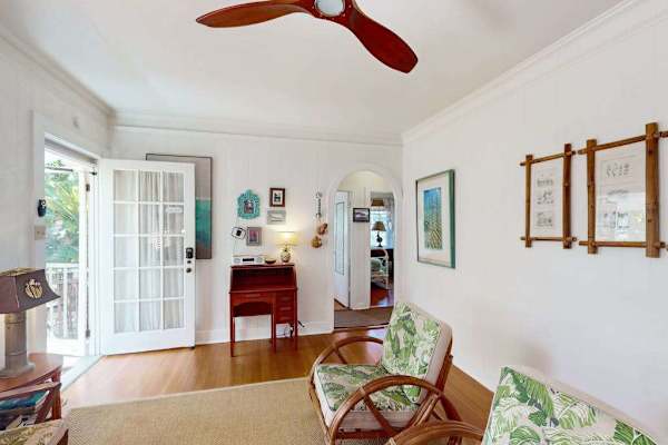 Comfortable living room with ceiling fan keeps every relaxing moment refreshing indoors