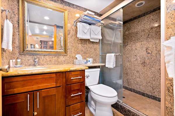 Full bathroom offers everything needed for refreshing mornings and relaxing evenings daily
