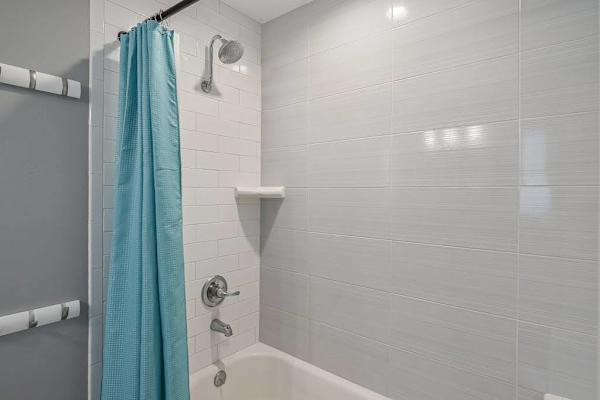 Refresh easily in the second full bathroom
