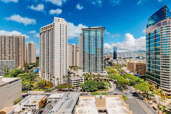 Discover the city from your scenic retreat