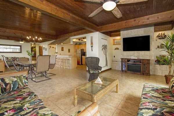 A versatile space where guests can relax, have fun, and spend quality time together.
