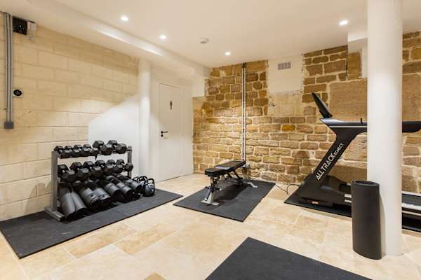 St Georges - Superb 3 Bedroom