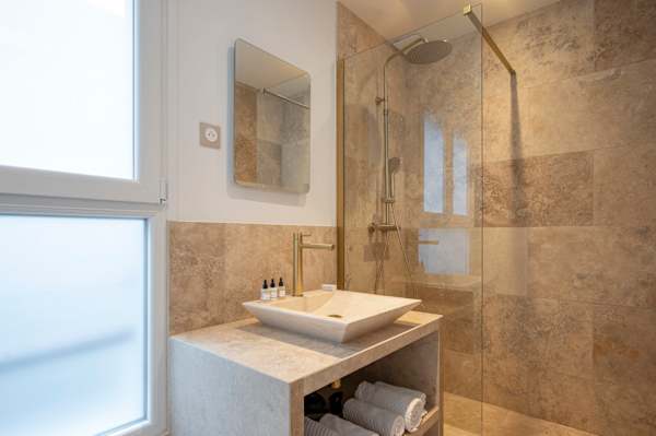 Madeleine Opéra - Fabulous Two Bedroom in Paris