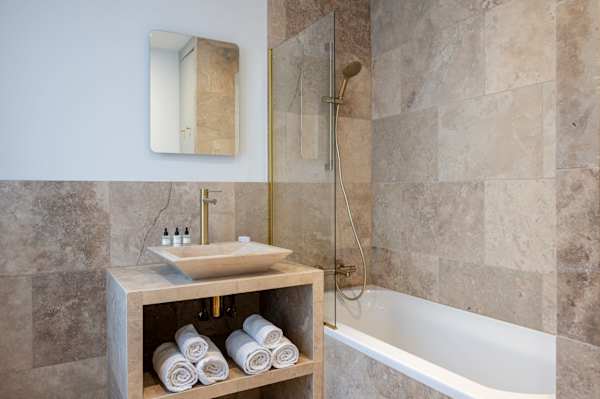 Madeleine Opéra - Fabulous Two Bedroom in Paris