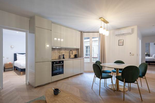 Madeleine Opéra - Fabulous Two Bedroom in Paris