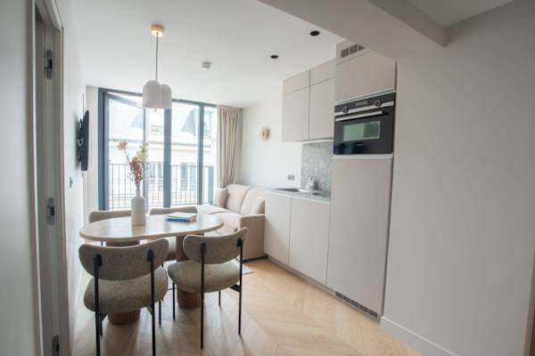 Opera - One Bedroom Balcony