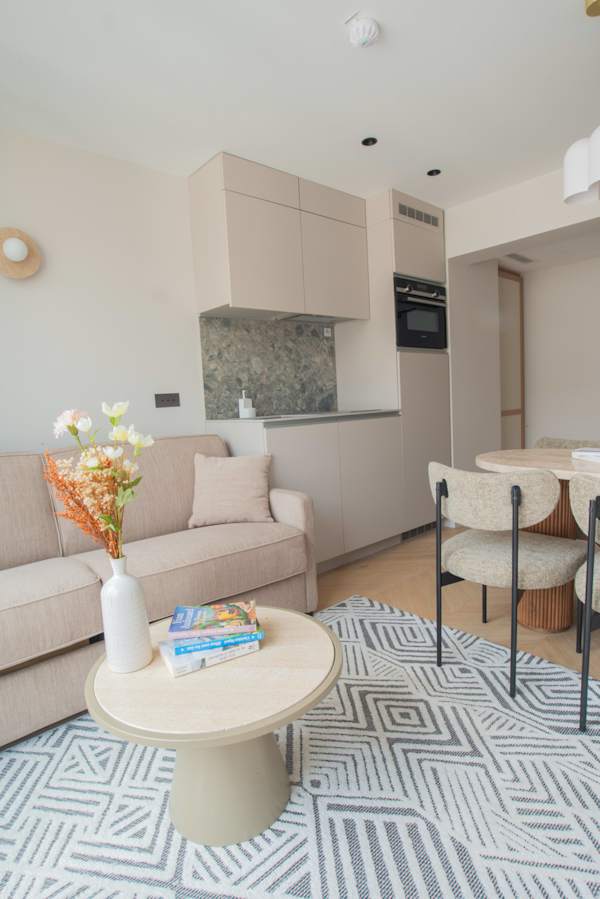 Opera - One Bedroom Balcony
