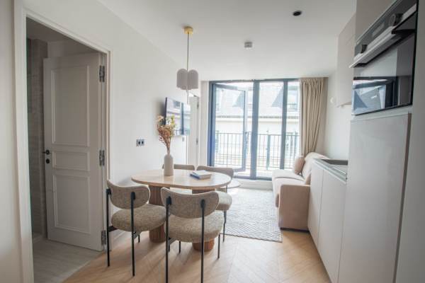 Opera - One Bedroom Balcony