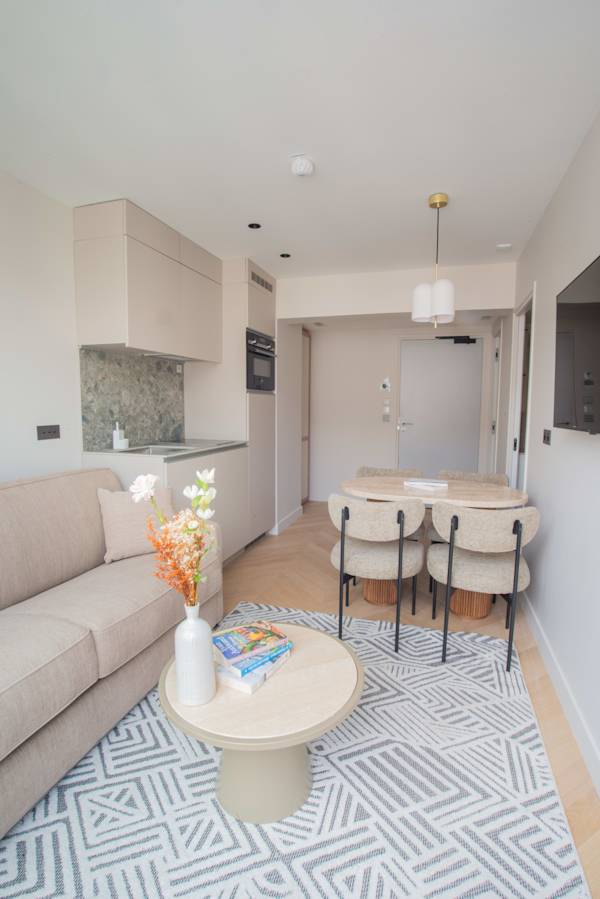 Opera - One Bedroom Balcony