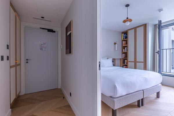 Opera - One Bedroom Balcony