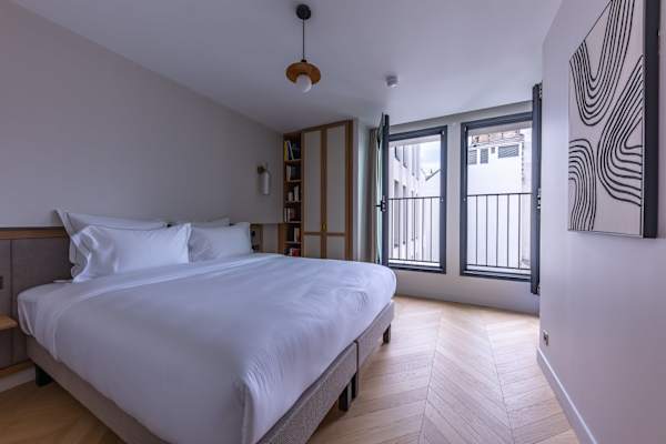 Opera - One Bedroom Balcony