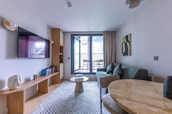 Opera - One Bedroom Balcony