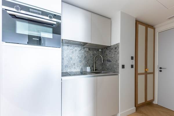 Opera - One Bedroom Balcony