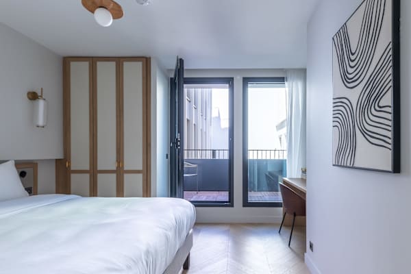 Opera - One Bedroom Balcony