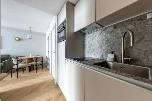 Opera - One Bedroom Balcony