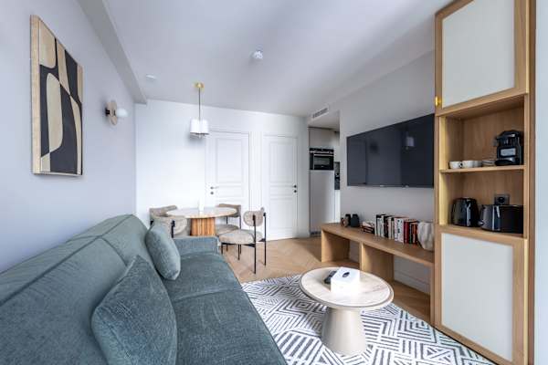 Opera - One Bedroom Balcony