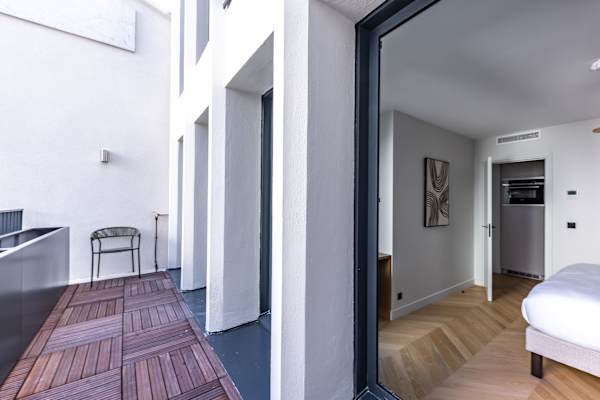 Opera - One Bedroom Balcony