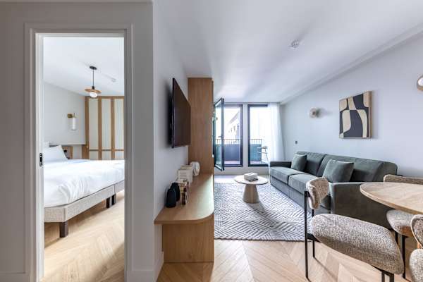 Opera - One Bedroom Balcony