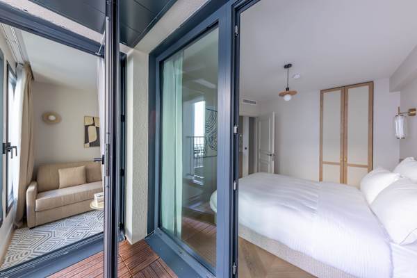 Opera - One Bedroom Balcony