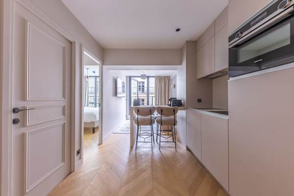 Opera - One Bedroom Balcony