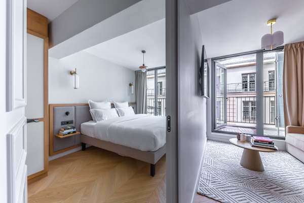 Opera - One Bedroom Balcony