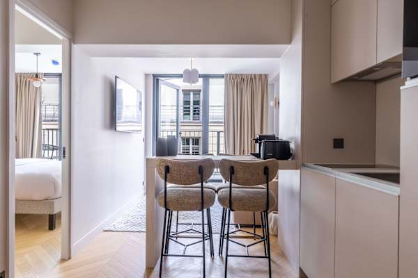 Opera - One Bedroom Balcony