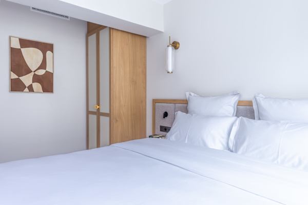 Opera - One Bedroom Balcony