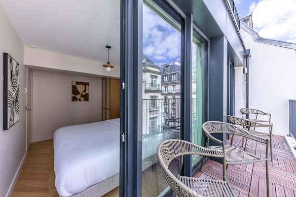 Opera - One Bedroom Balcony