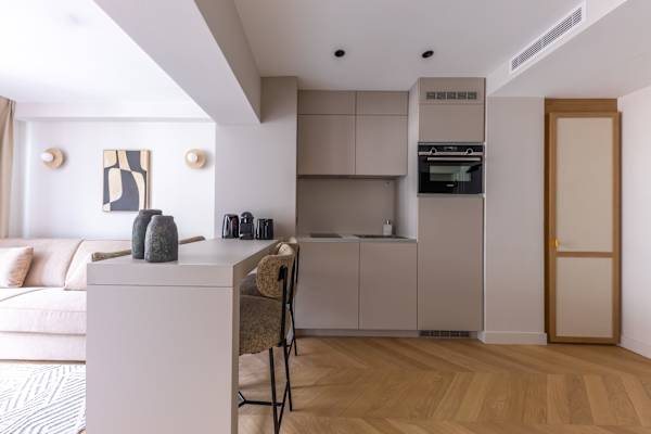 Opera - One Bedroom Balcony