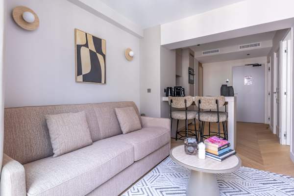 Opera - One Bedroom Balcony