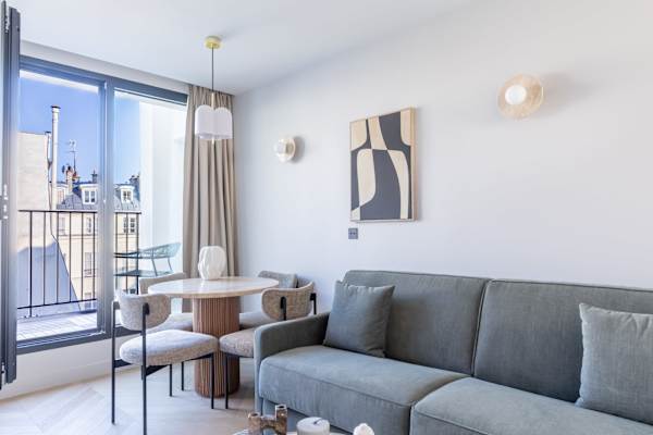Opera - One Bedroom Balcony