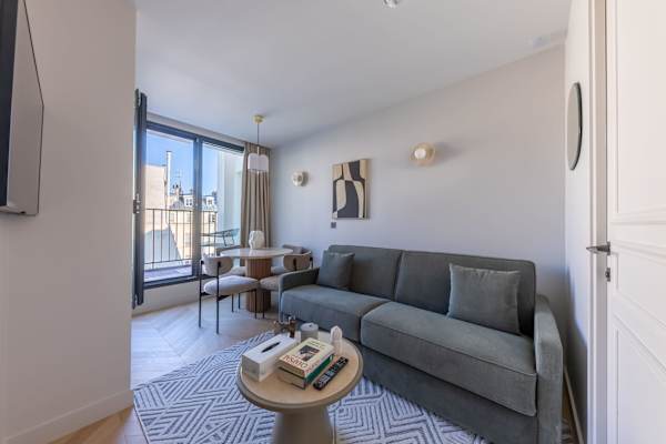 Opera - One Bedroom Balcony