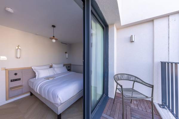 Opera - One Bedroom Balcony